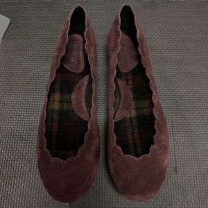Born Womens Loafers Shoes Size 8M Burgundy Suede Comfort Scalloped Edge Flats.